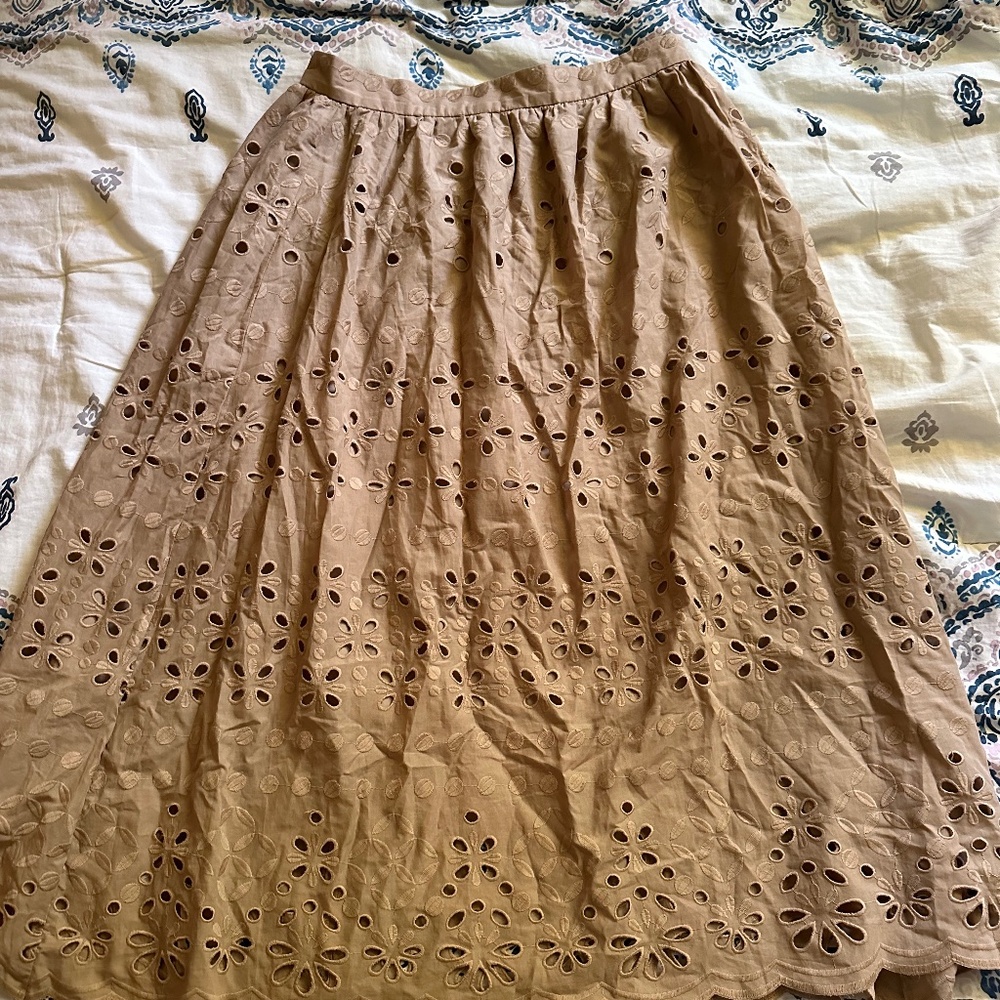 Ann Taylor tan/light brown skirt size 6